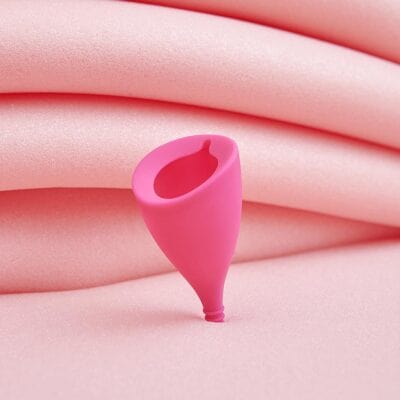 Intimina Lily Cup Ultra-Smooth Menstrual Cup B