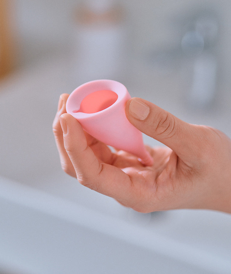 Intimina Lily Cup Ultra-Smooth Menstrual Cup A